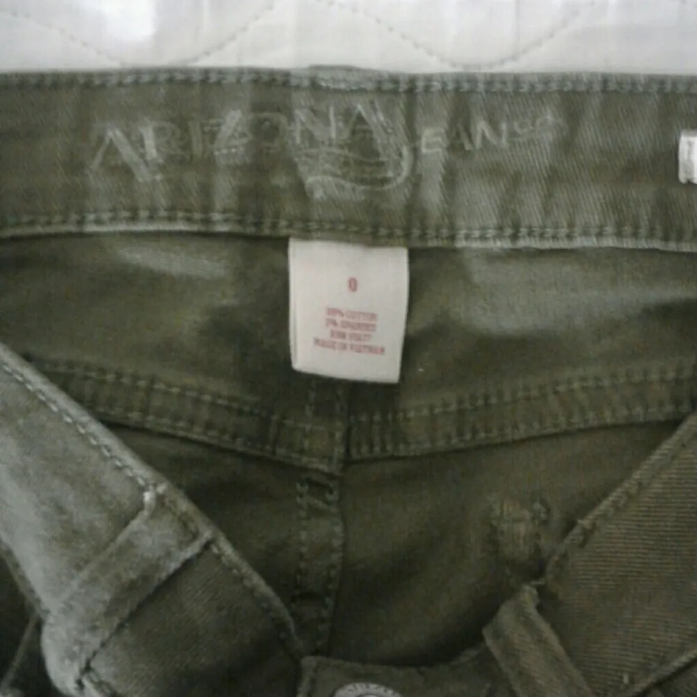 Super Skinny Army Green Arizona Jean Co. - Image 4
