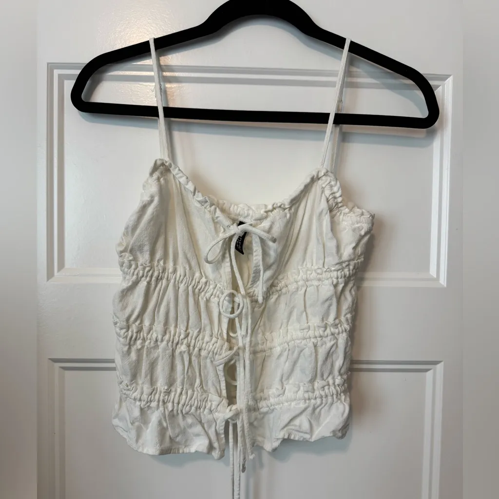 H&M Divided Linen Blend Crop Top Size  
Extra Small - Image 2