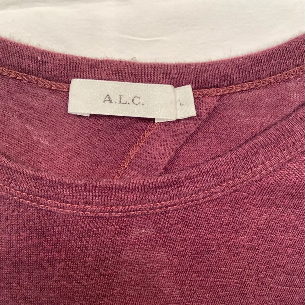 A.L.C. Linen sleeveless maroon tee shirt top. Back is partially open, size Large - Image 3