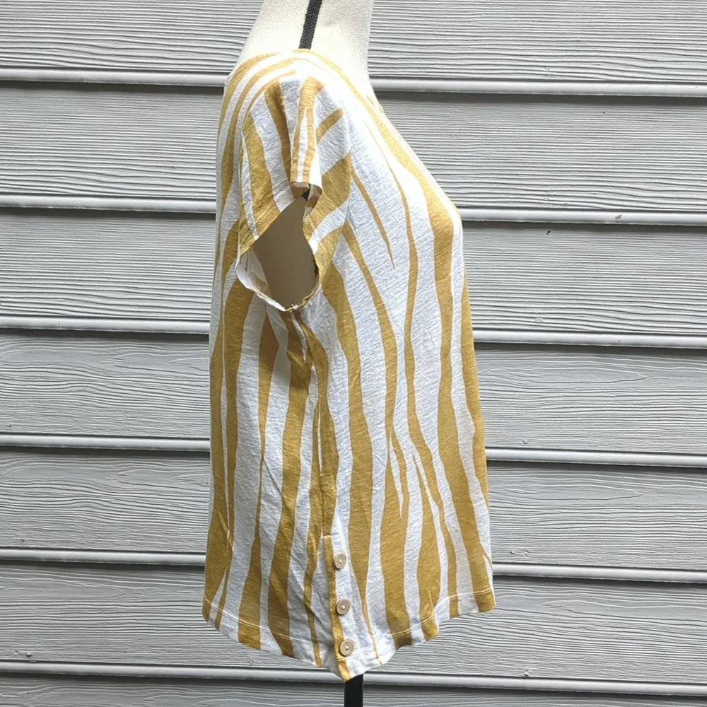 Tahari Linen Tiger Print Cap Sleeve Top - Image 4