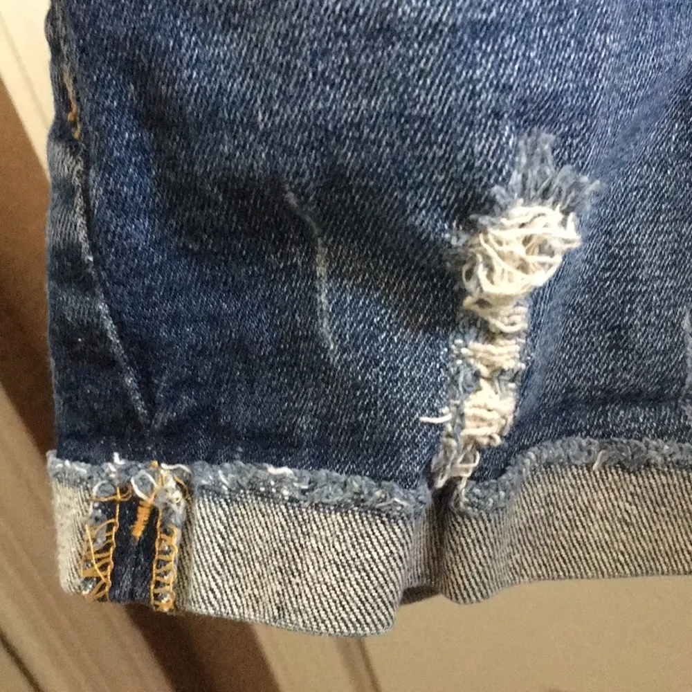 FINAL MARKDOWN LADIES’ 2.1 Denim Distressed Cuffed Shorts w/Suspenders size 26 - Image 6