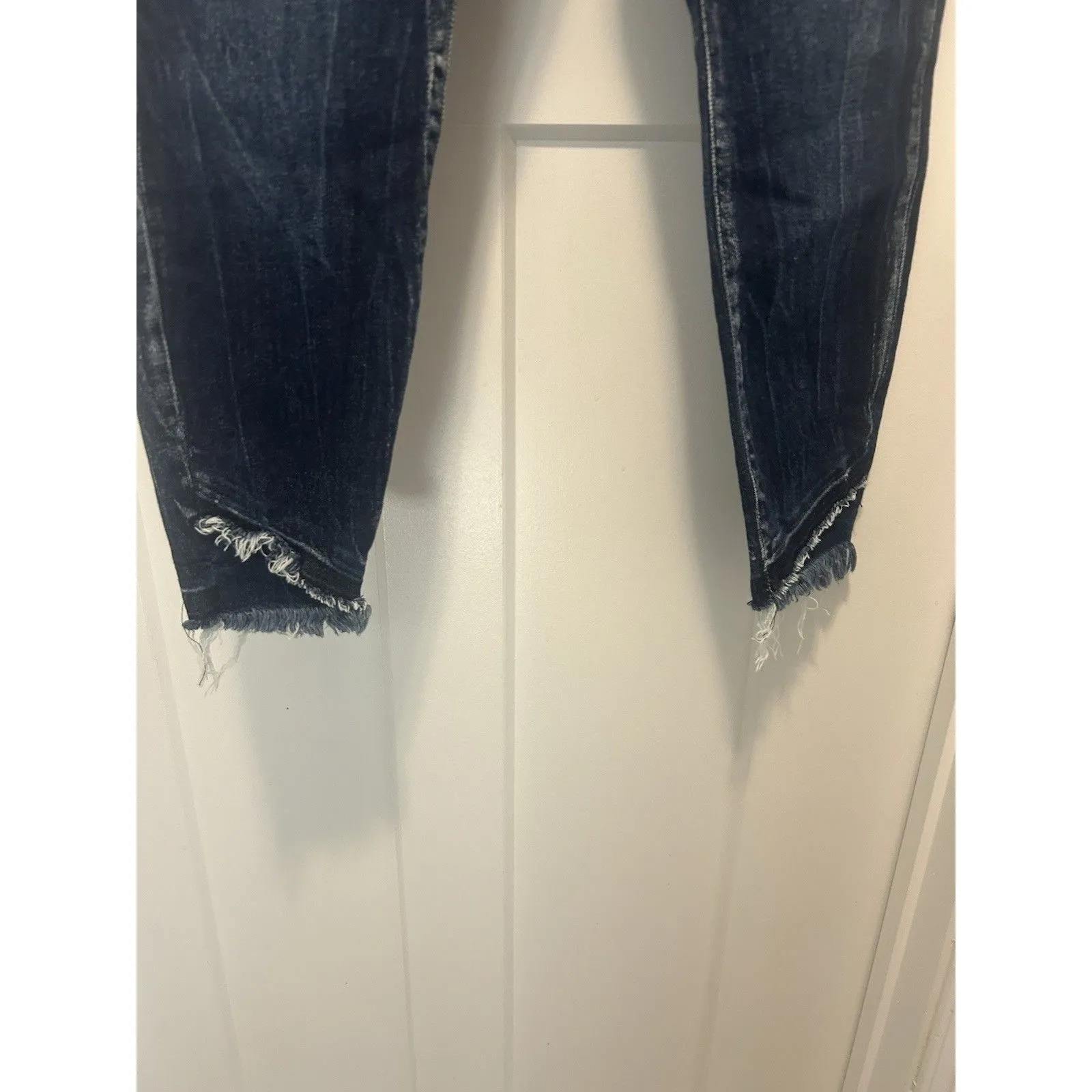 KanCan Mid Rise Tapered Leg Jeans Size 13/30 Dark Wash Stretch Denim Frayed Hem Blue - Image 6