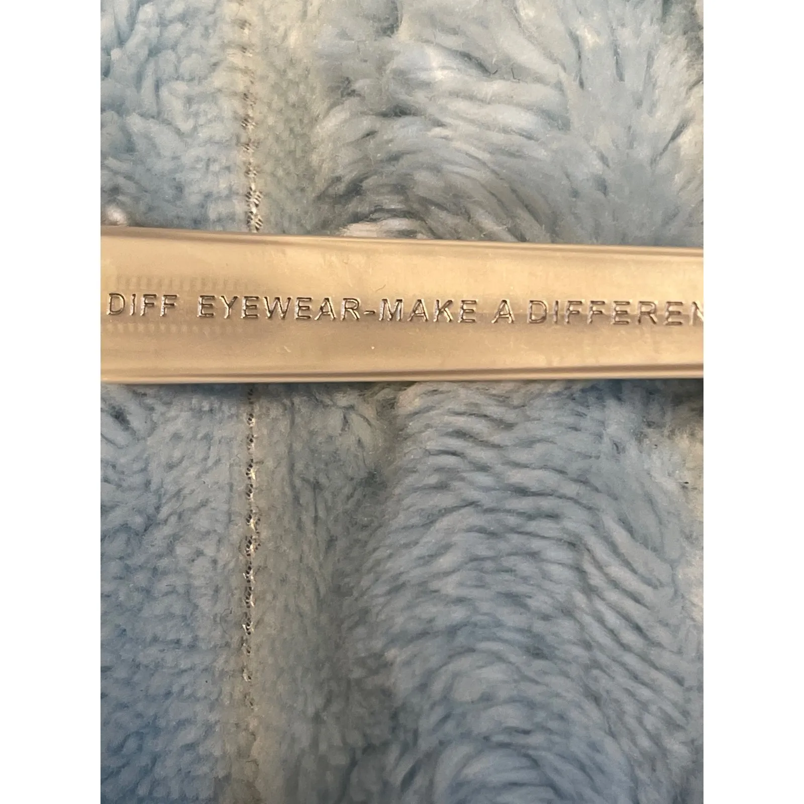 DIFF eyewear  Camila Cat Eye Sunglasses OHGRN Tortoise Shell - Image 5