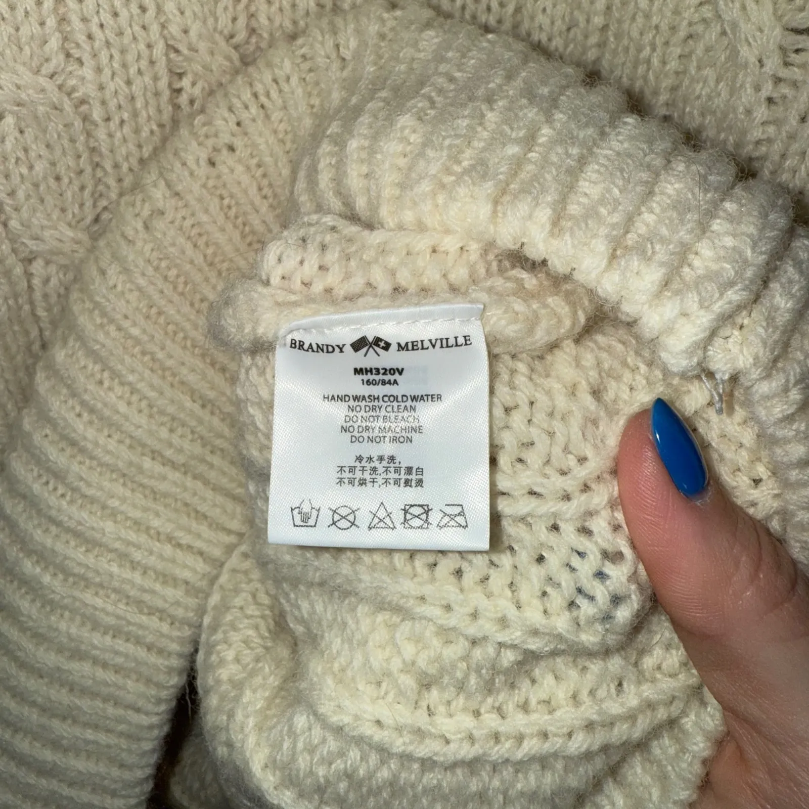 Brandy Melville Cream Cable Knit V Neck Wool Acrylic Sweater Women - Image 6