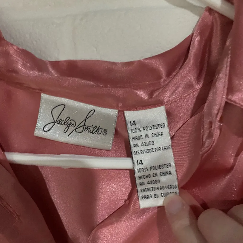 Jaclyn Smith Pink polyester button down size 14 feels like silk - Image 3
