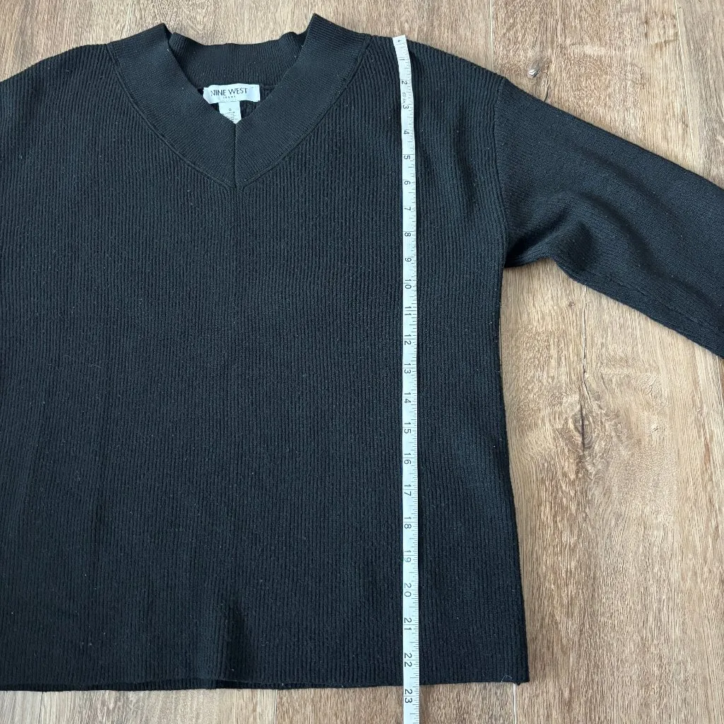 Nine West Black V-Neck Sweater - Size Small - Image 5