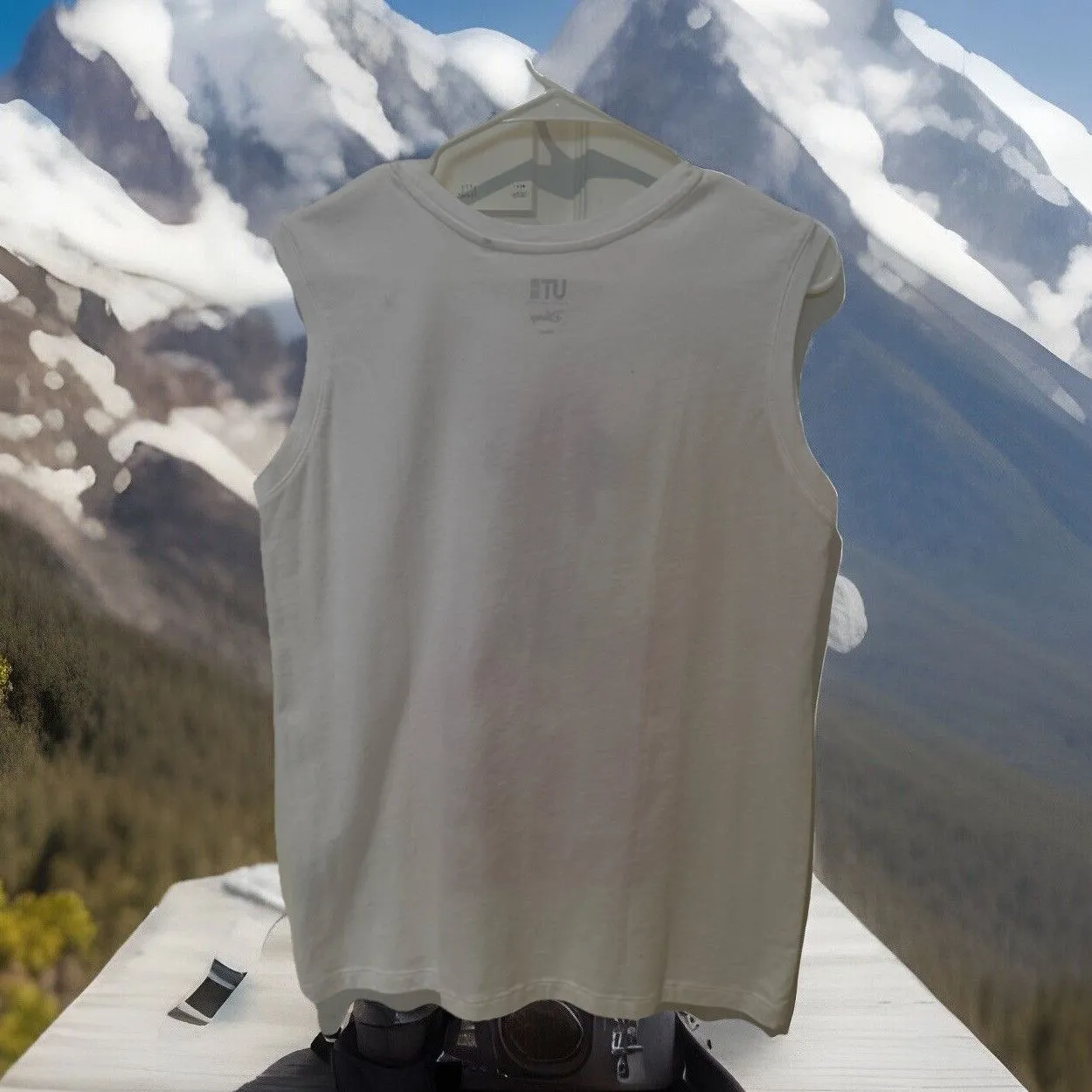 NWT‎ UniqloxDisney Minnie Mouse Mickey+Friends Summer Vacation Tank M OLDSTOCK - Image 8