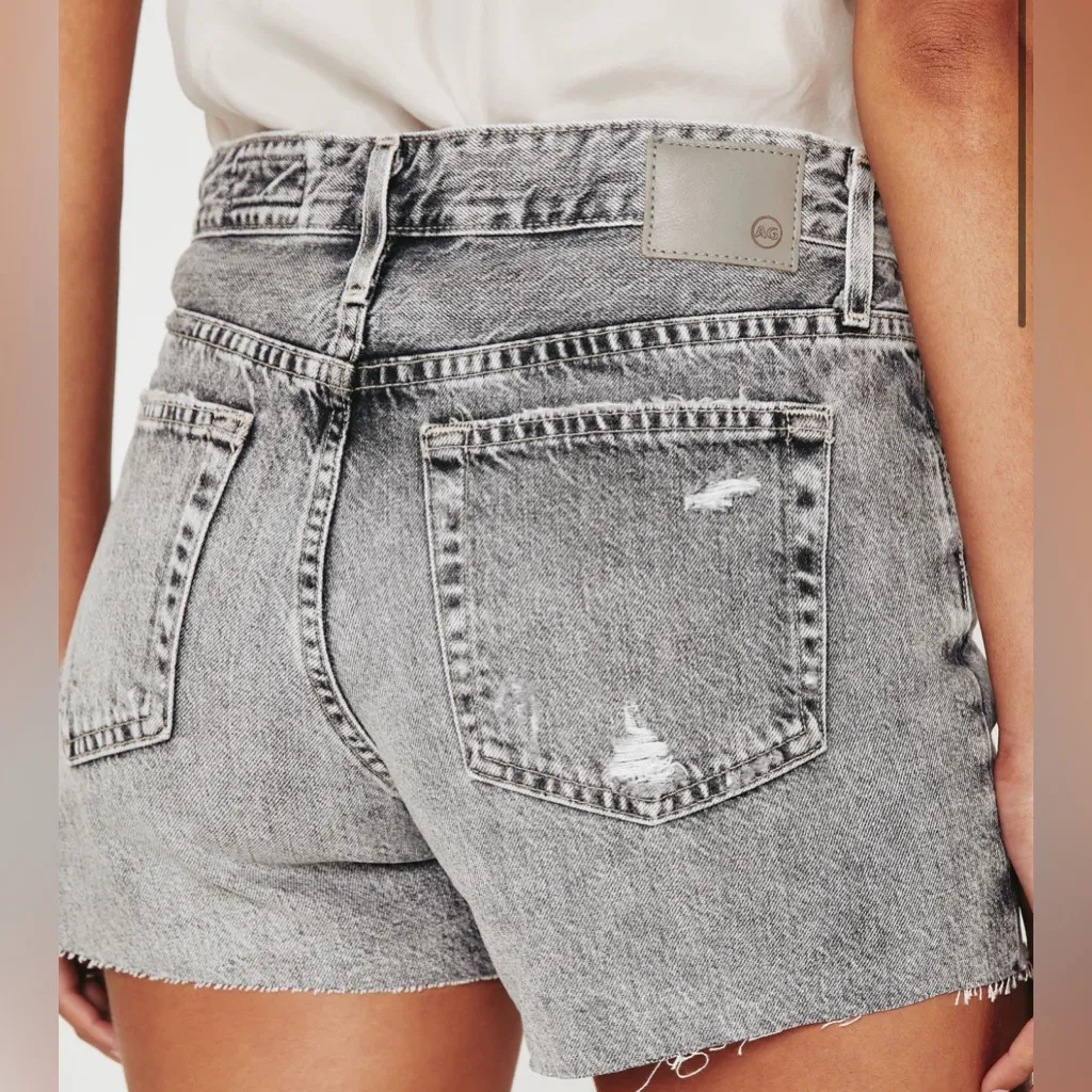 NWT AG Hailey Cut-Off Short
RELAXED DENIM SHORT - Image 6