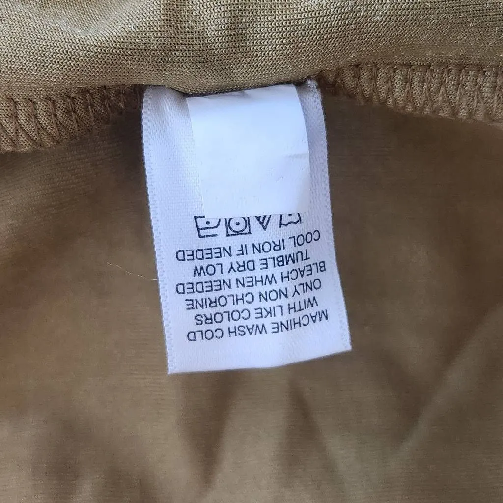 Maurices Dark Gold Crushed Velvet Top with Puffy Sleeves Size Large - Image 8