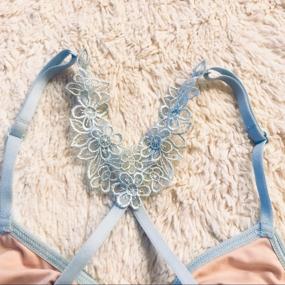 VS PINK Blue Daisy Lace Triangle Racerback Bralette Size XS - Image 6