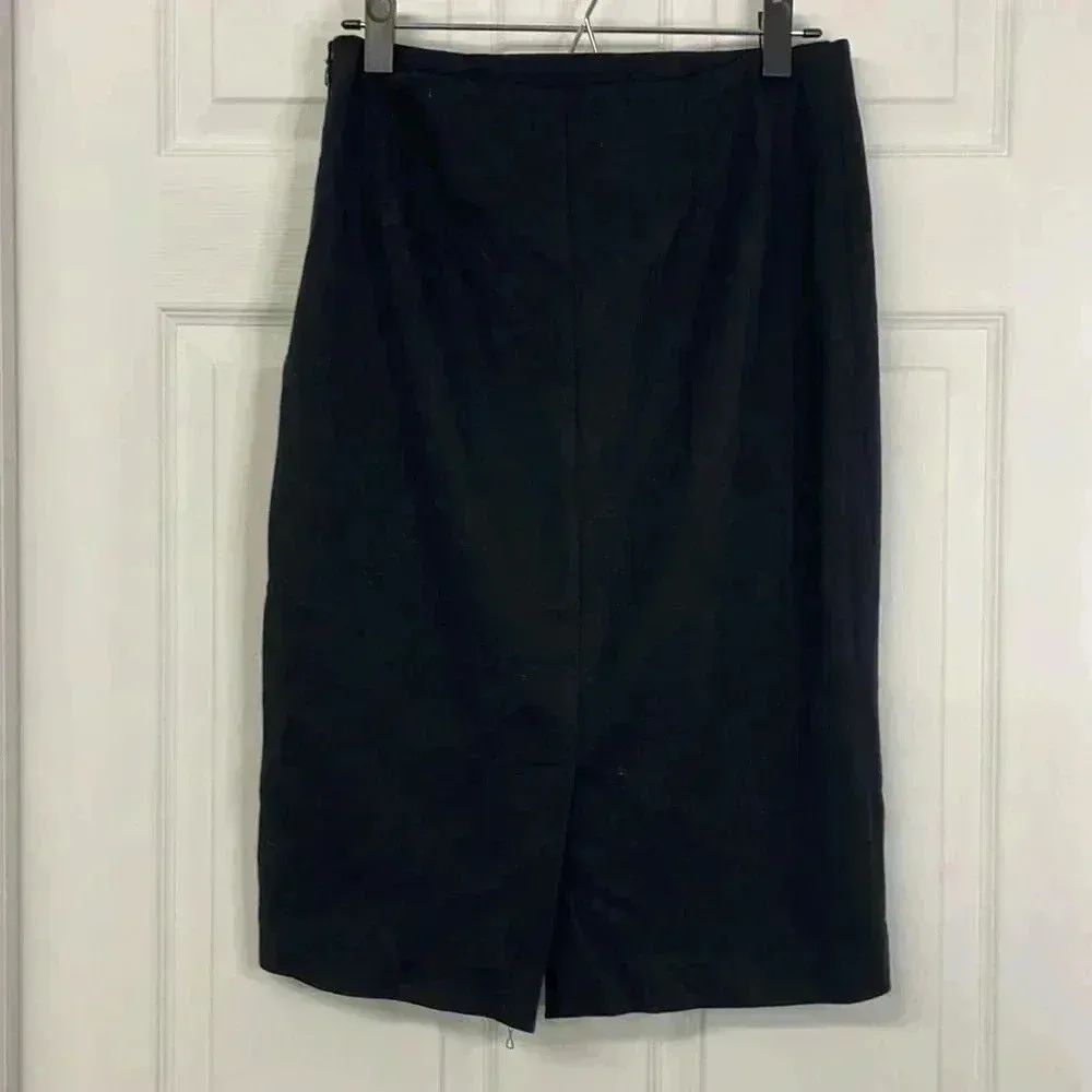 Chico's  SOLID PONTE PENCIL SKIRT Size 0/Small NEW with tags - Image 4