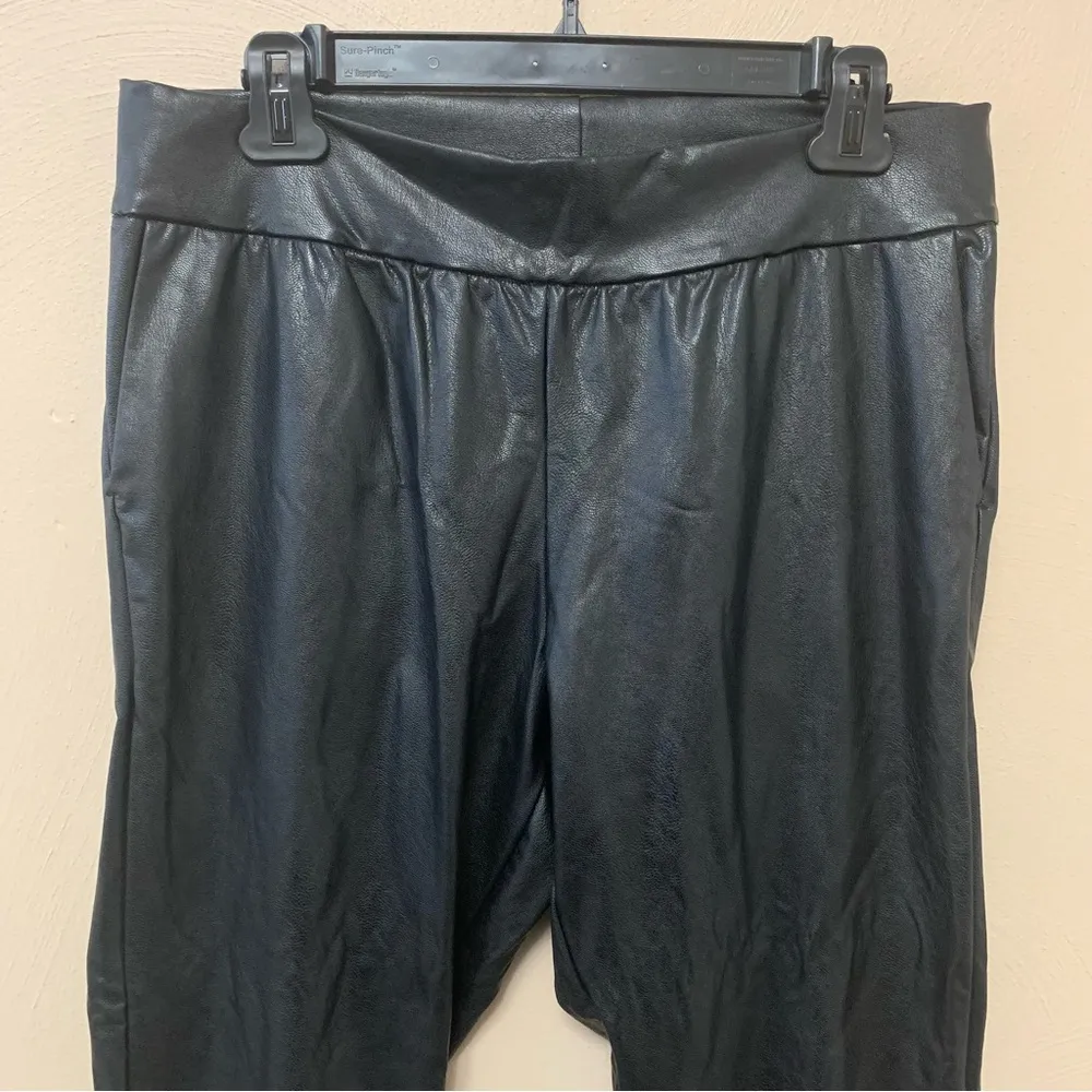 Commando Faux Leather Jogger - Image 4