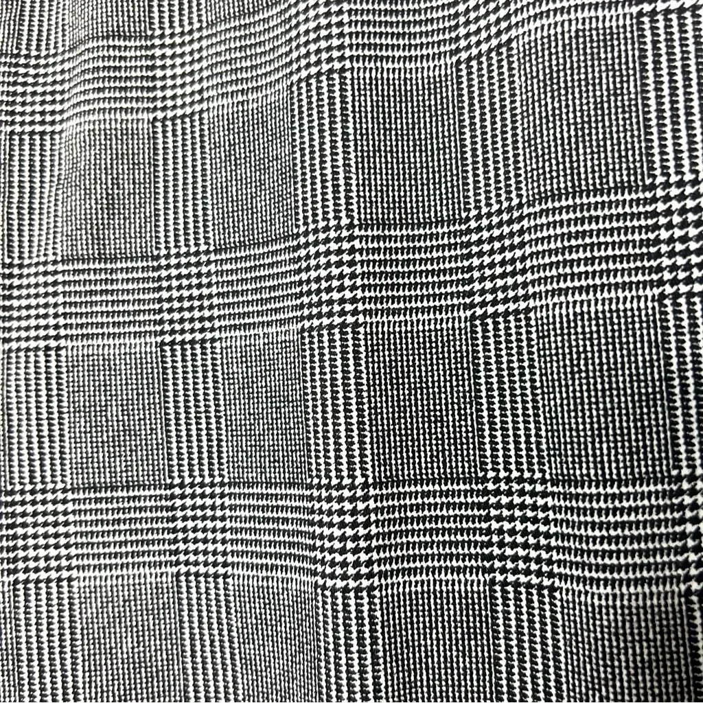 NWT Black & Gray Checkered Plaid Pull - Image 5