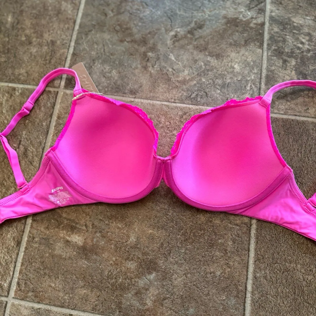 Skims Fits Everybody Lace T-shirt Bra Neon Pink Size 32D - Image 11
