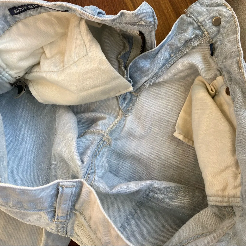 Ralph Lauren Astor Slim Boyfriend Light Wash Mid Rise Straight Jeans - Image 10