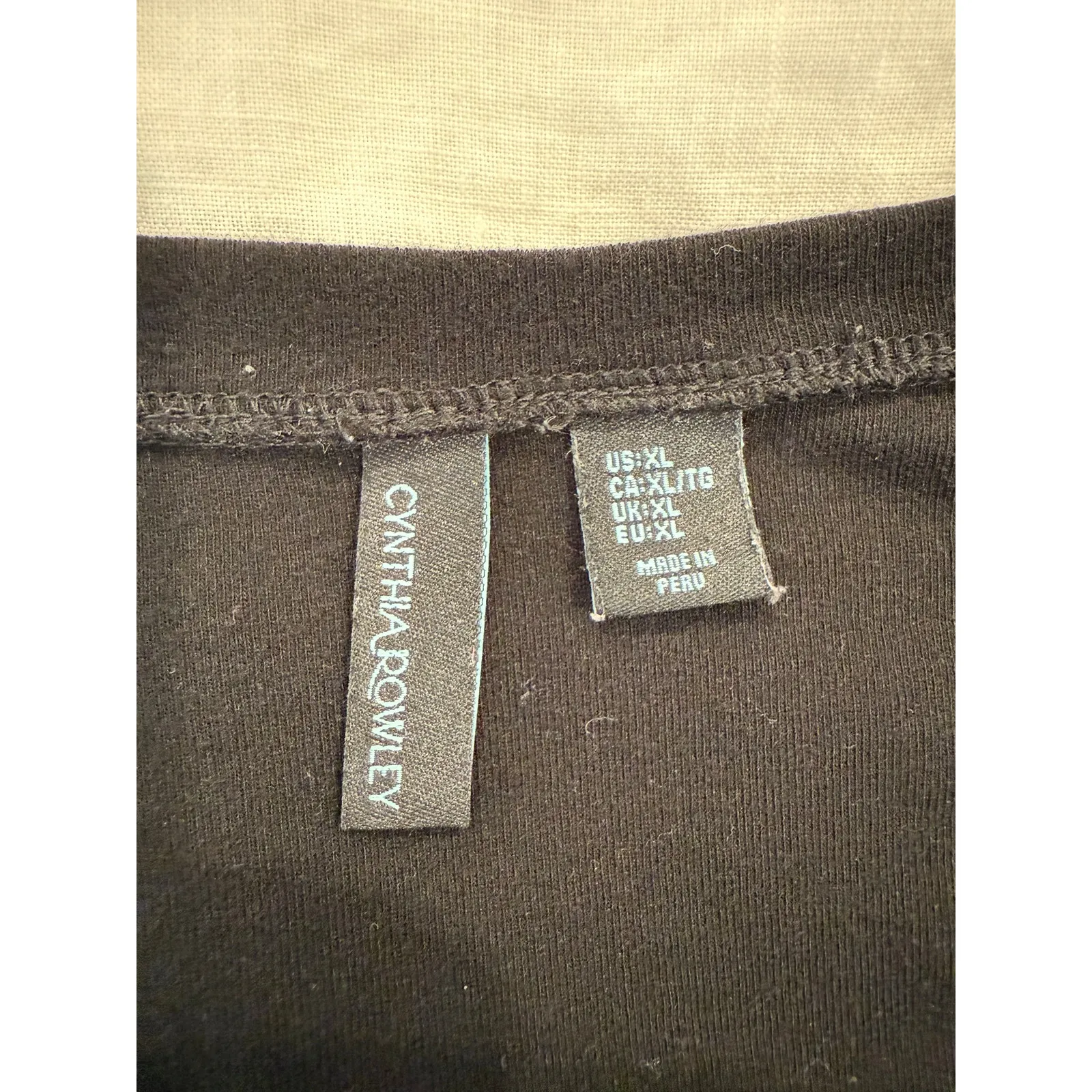 Cynthia Rowley Long Sleeve V-Neck Pullover Top Pima Cotton Black Women's Size XL - Image 4