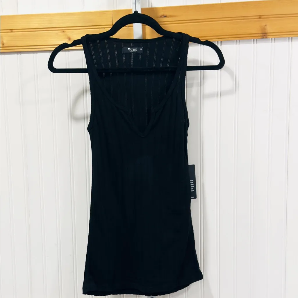 NWT Michael Lauren XRevolve Murphy Tank Top Open V Cut Front Size XSmall Black - Image 3