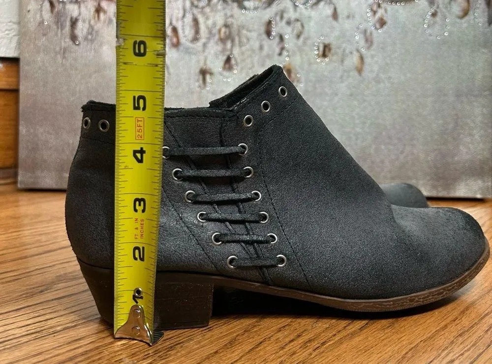 Minnetonka | Brenna Distressed Suede Booties - Image 14