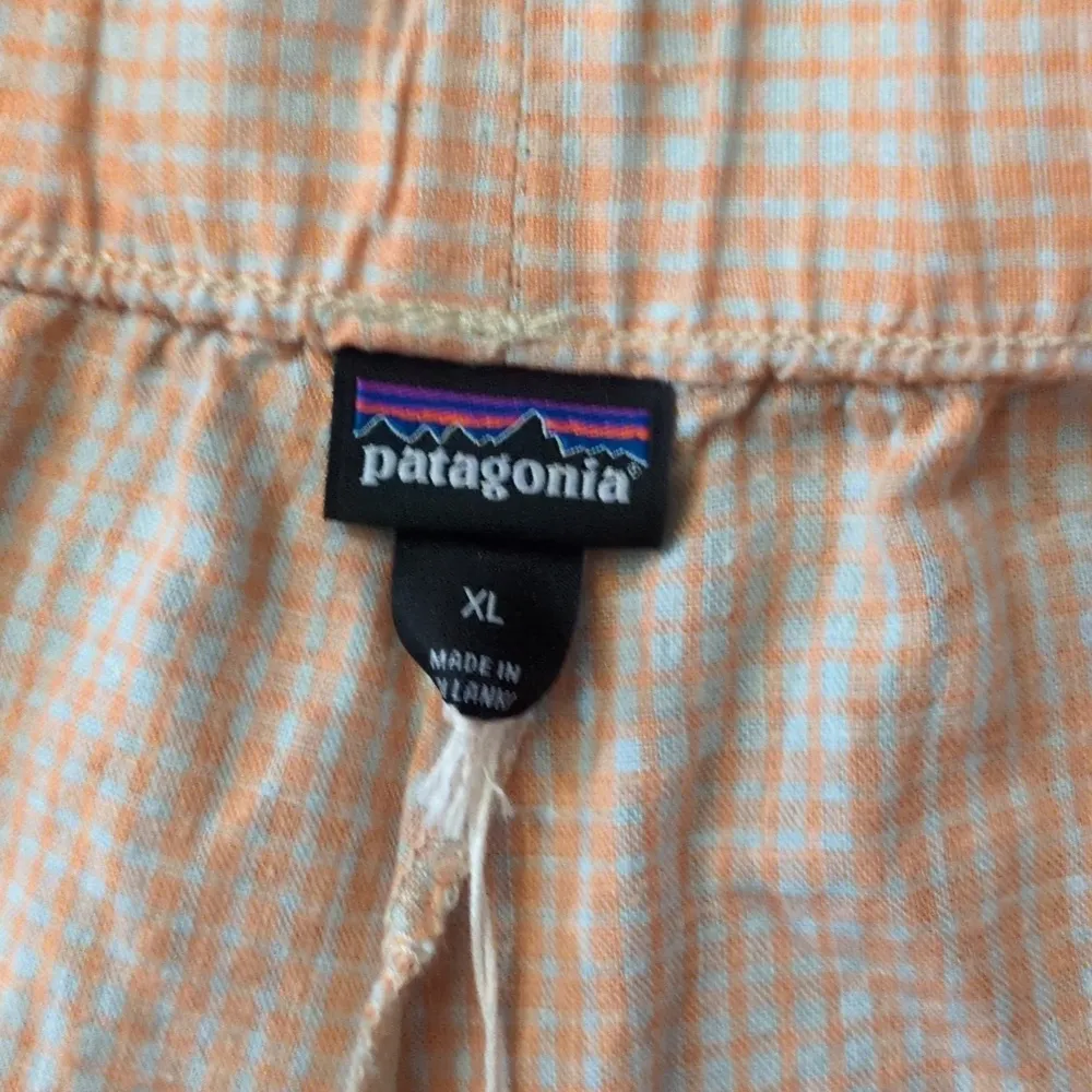 Patagonia Wispy Green Garden Island Shorts Size XL - Image 4