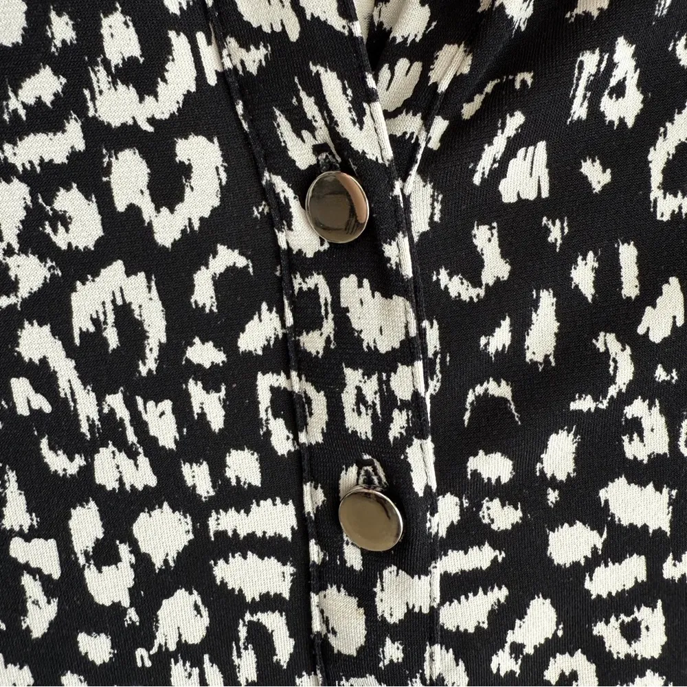 Modern Monochrome Animal Print Alfani Career Stretch Blouse Office Neutral Chic Black Size M - Image 7