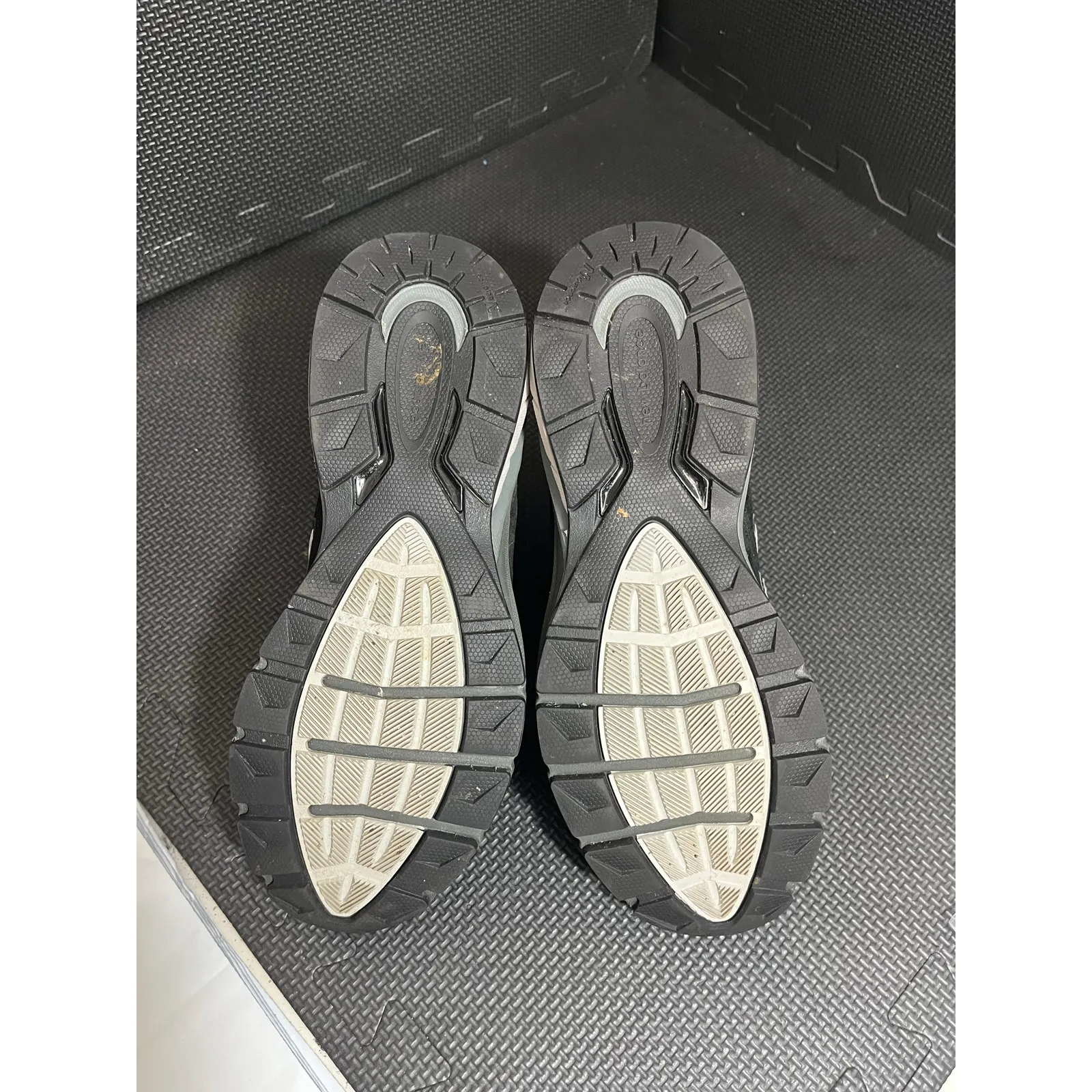 New Balance‎ 990v5 - W990BK5 Black/Silver Women’s Size 8.5 Made in USA Sneaker - Image 5