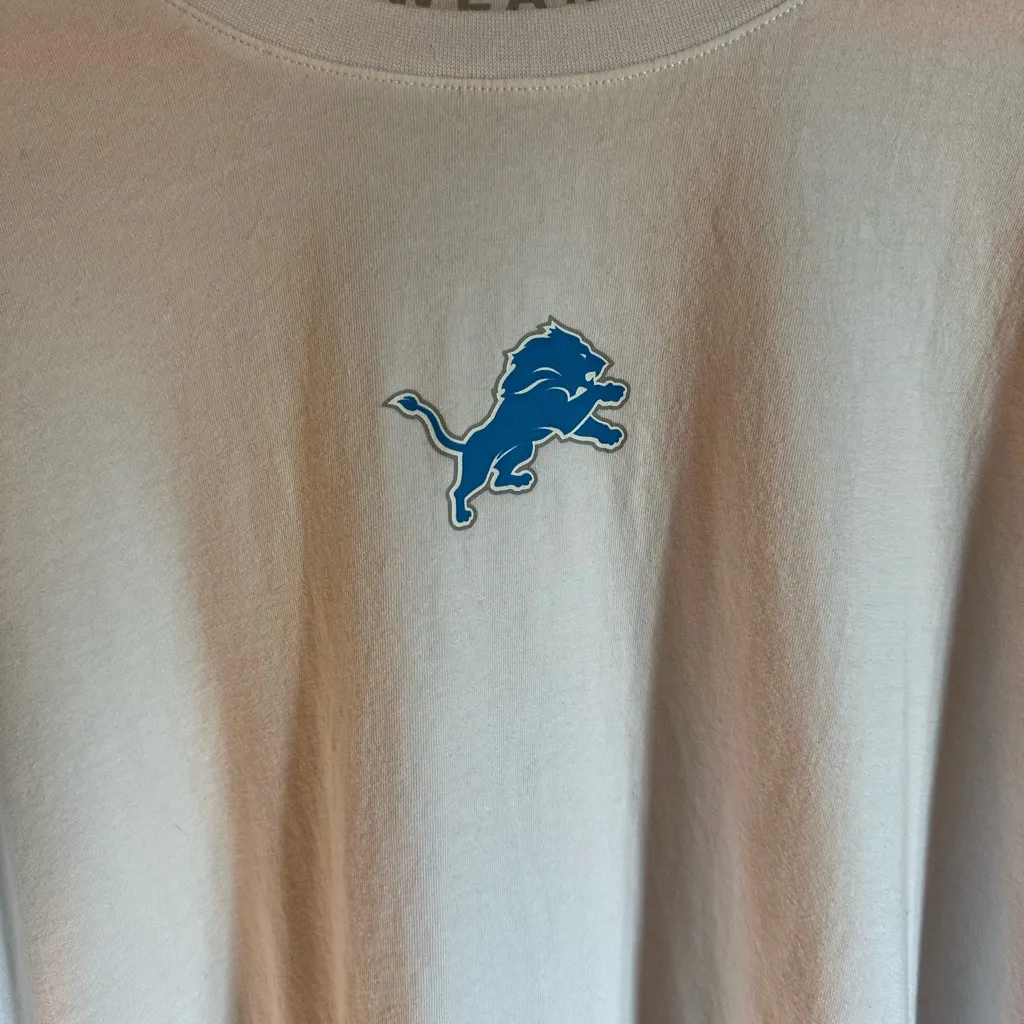 Detroit Lions Wear White Long Sleeve Shirt with Blue Graphics Size M - Image 3