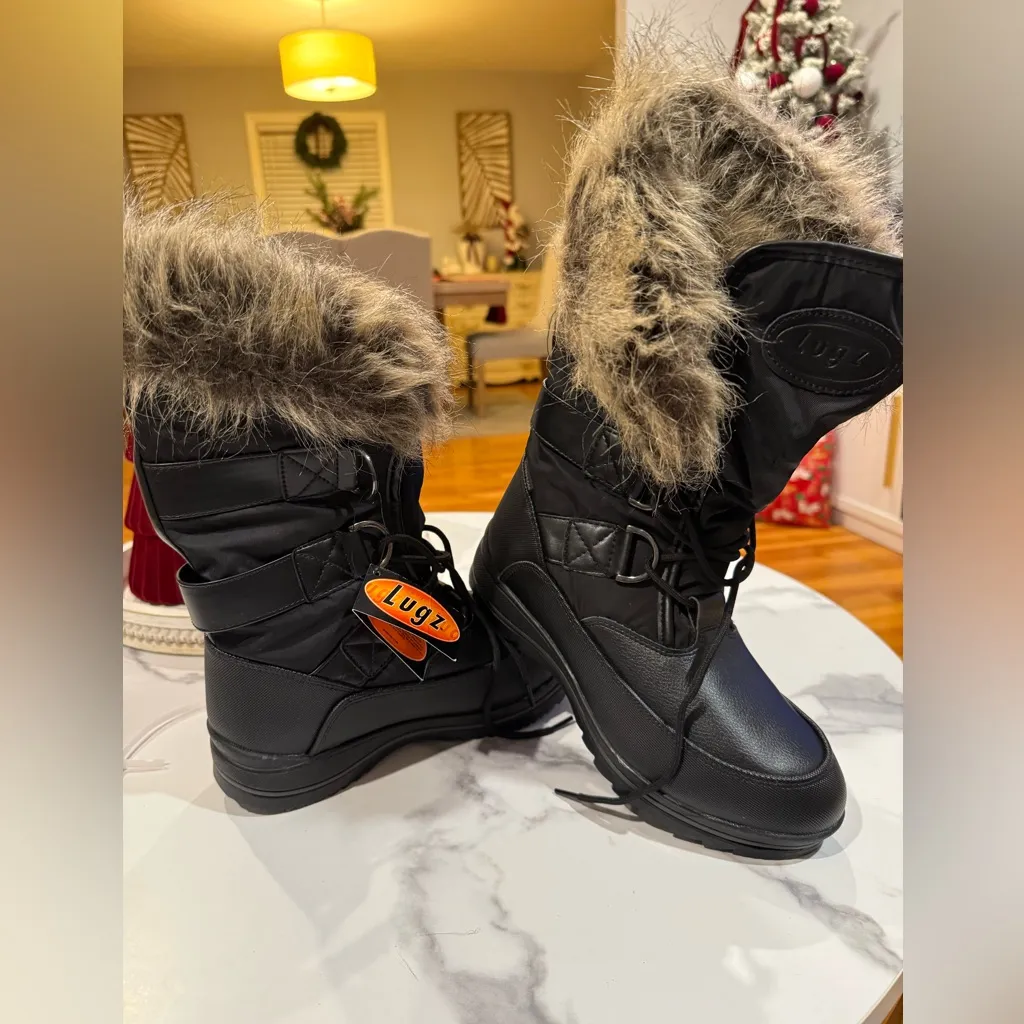 Lugz Black Boots with Faux Fur Trim Size 8 - Image 2