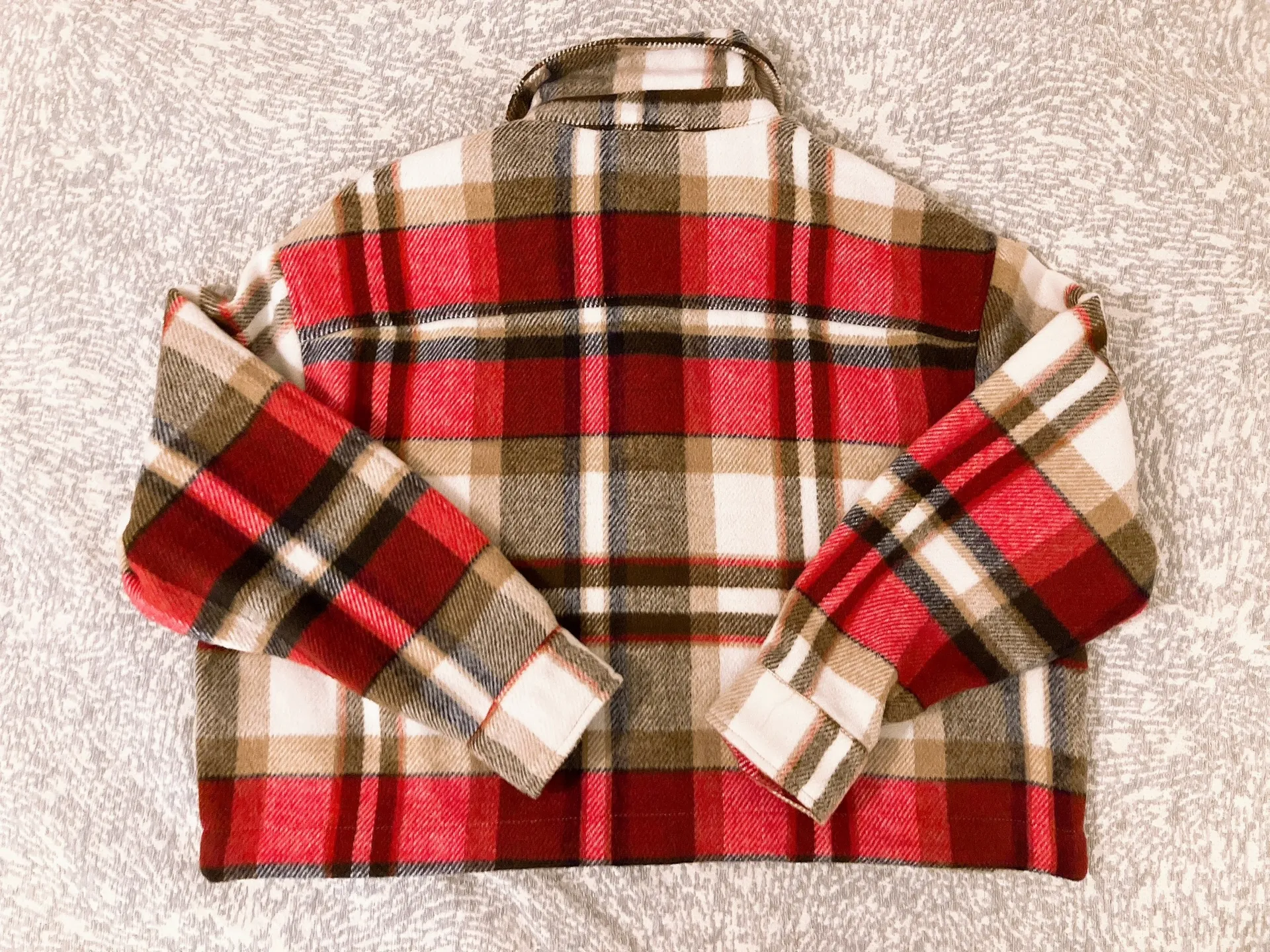 cropped button down plaid flannel Fleece shacket - Image 5