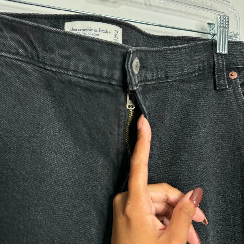 NEW Abercrombie & Fitch 90's Straight Ultra High Rise Ripped Knee‎ Size 20 Long - Image 7