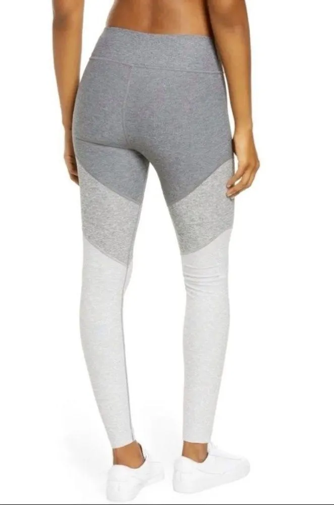 Outdoor Voices 7/8 Springs Legging Grey Size Small - Image 4
