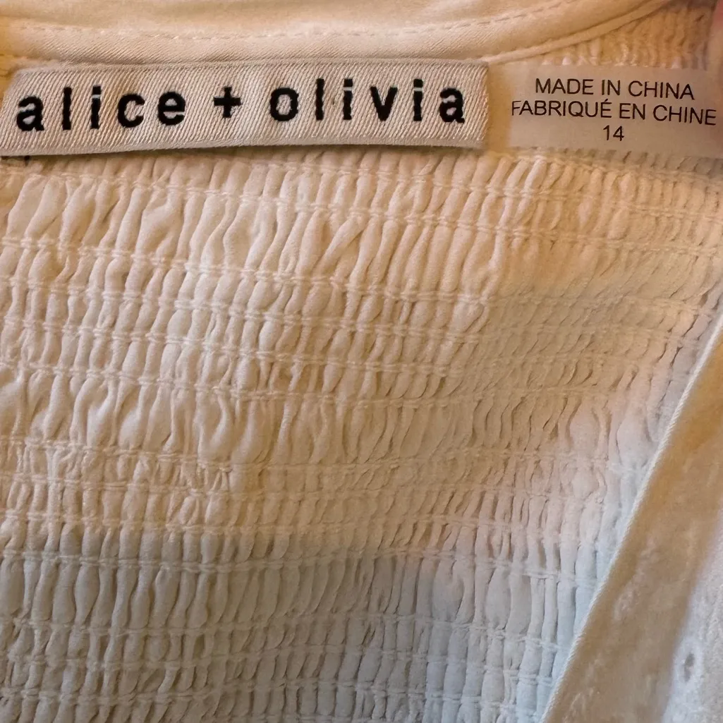 EUC Alice + Olivia Marita Mini Dress in Off White 14 Embroidered floral eyelet - Image 8