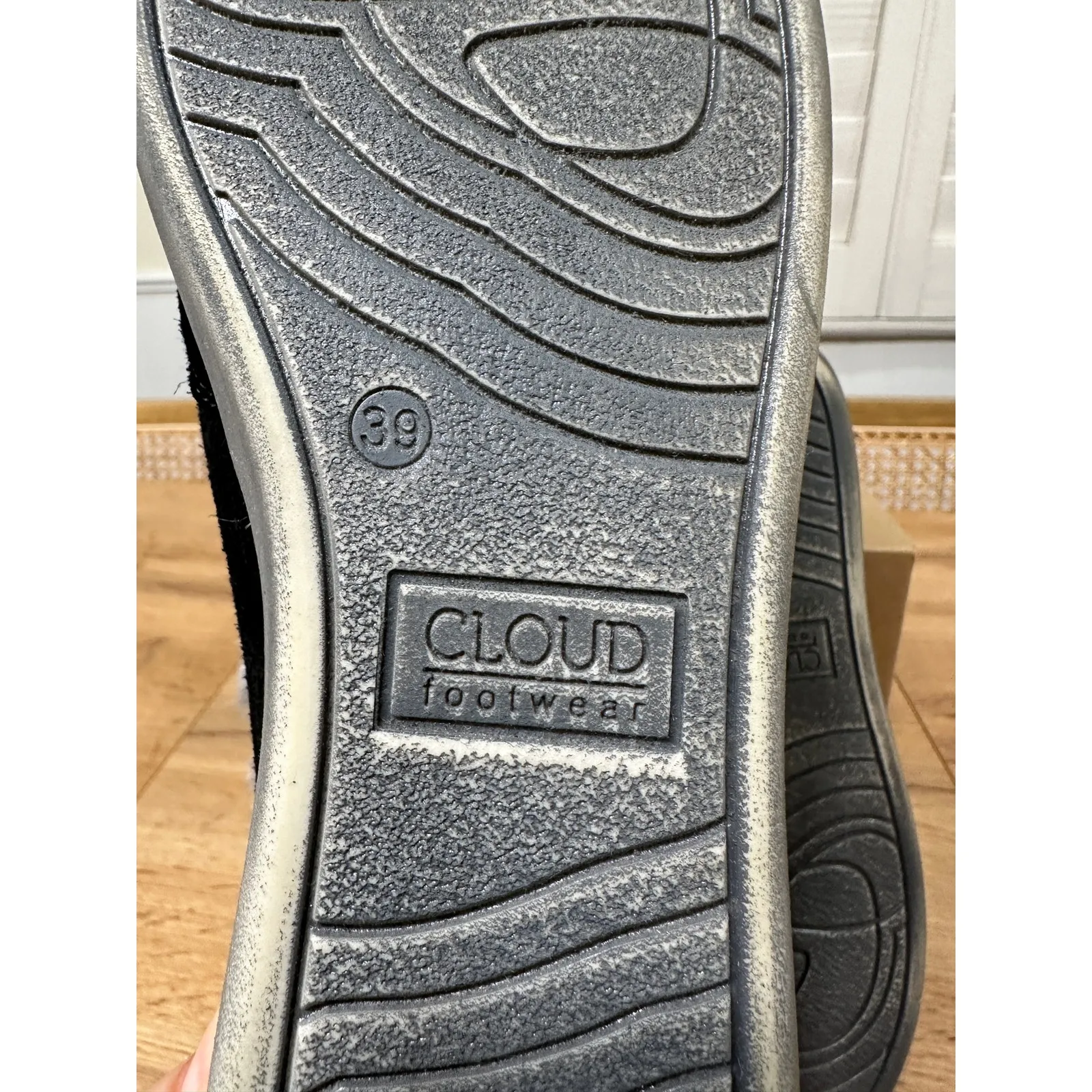 Cloud Footwear Women's Fria Cozy Water Resistant Slip - Image 13