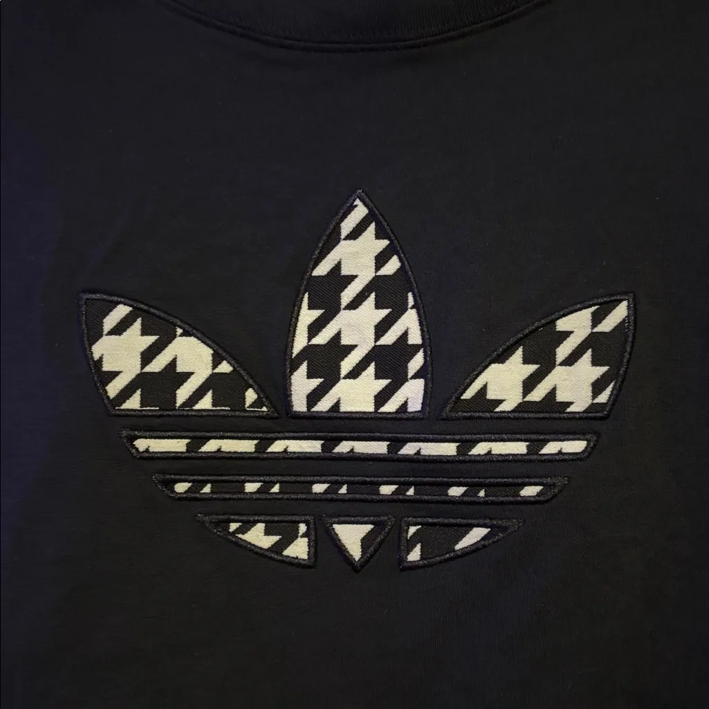 NWT Adidas Black Tee with Graphic Logo oversized crop size medium - Image 2