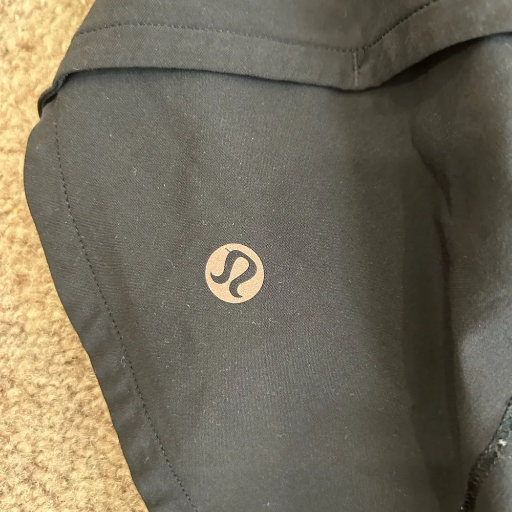 RARE Lululemon Speed Up Mid-Rise Lined Short 4 *Graphic
Black Pink Logo - Image 6