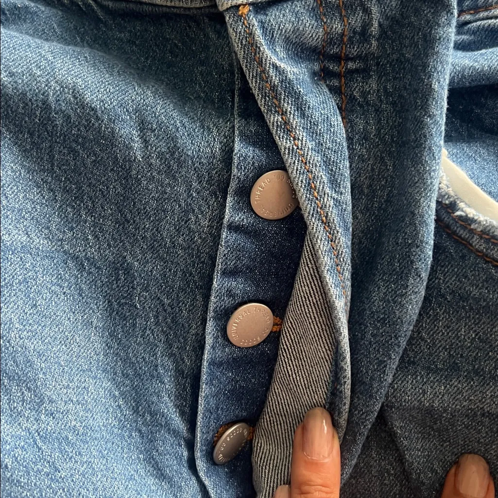 Universal Thread High Rise 90s Straight Leg Medium Wash Size 26 (tag size 28) - Image 9