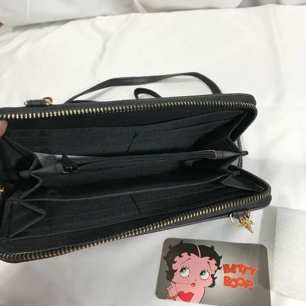 Betty Boop Black and Red Women's Wallet Wristlet Crossbody NWT - Image 6