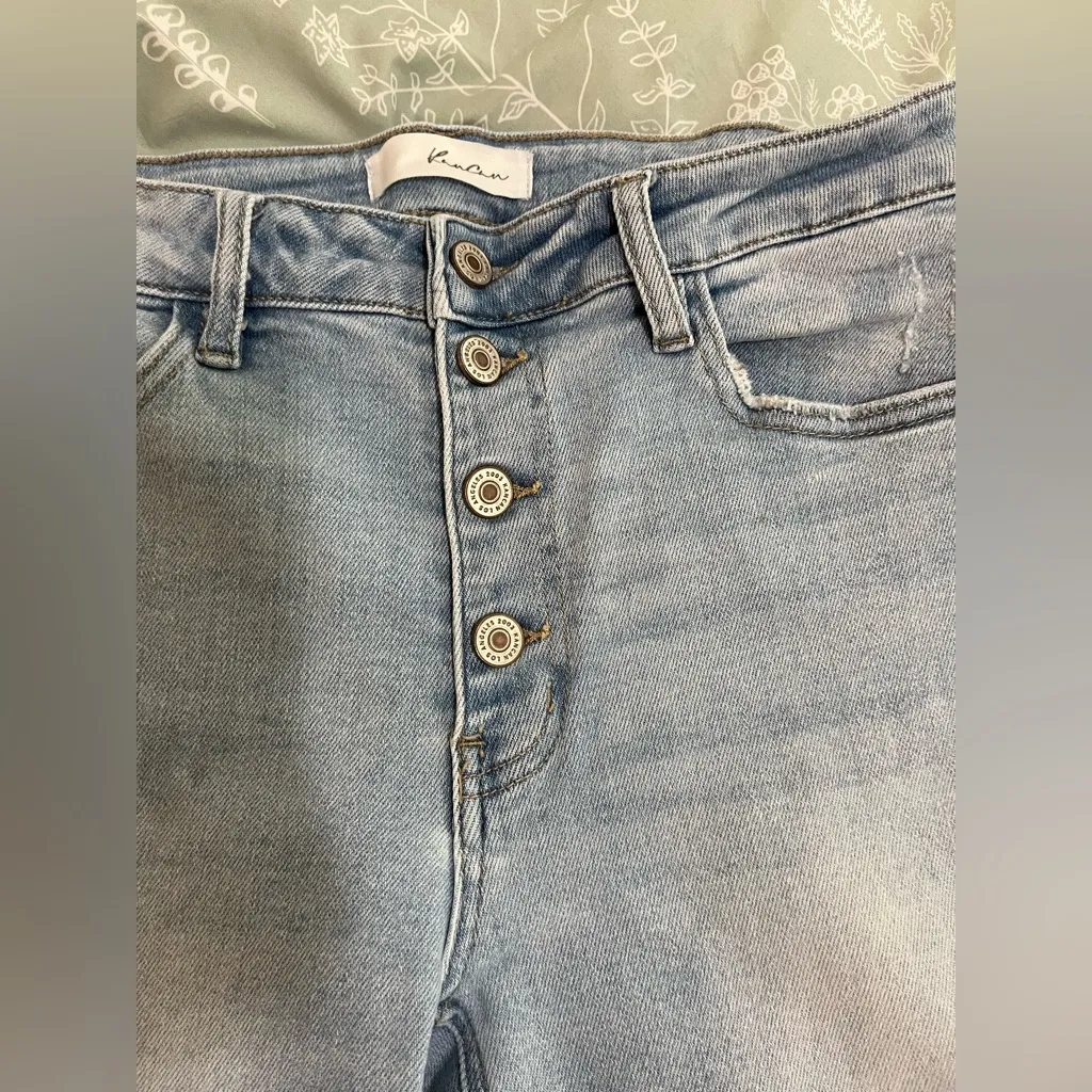 KanCan Distressed light Wash Skinny Jeans Fray Hem Size 29 11 - Image 3
