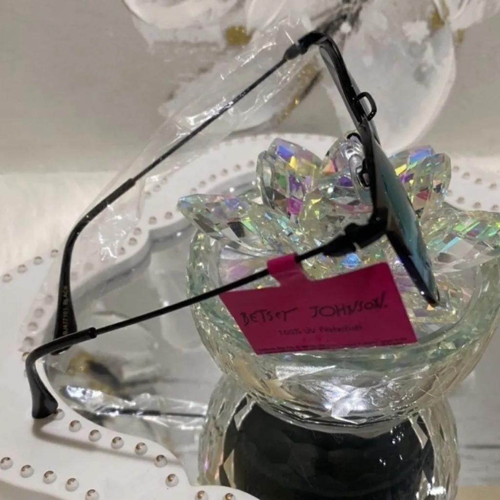 Betsey Johnson Black Sunglasses with Iridescent Lenses - Image 3
