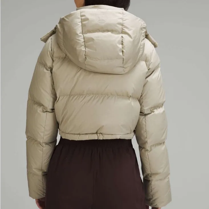Lululemon Wunder Puff Super-Cropped Down Jacket in Heathered Raw Linen Size: 4 - Image 3