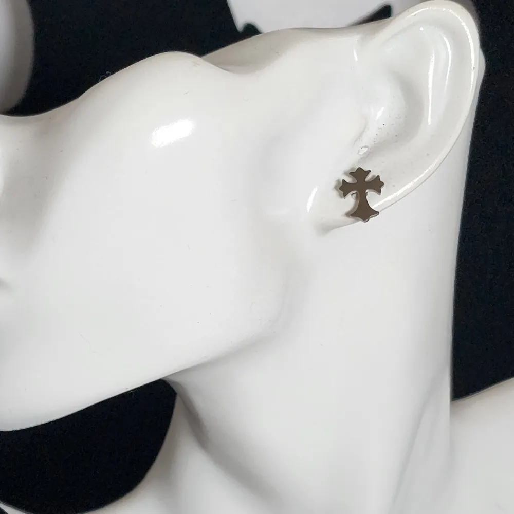 Silver Stainless Cross Necklace Earrings Set - Image 5