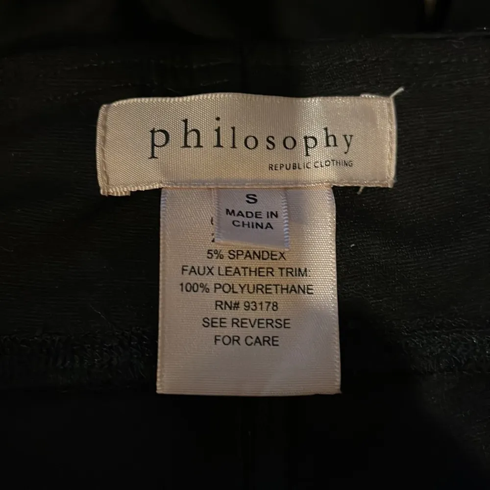 Philosophy Black Leggings Faux Leather Side Panels Small 29 Waist 27 Inseam - Image 11