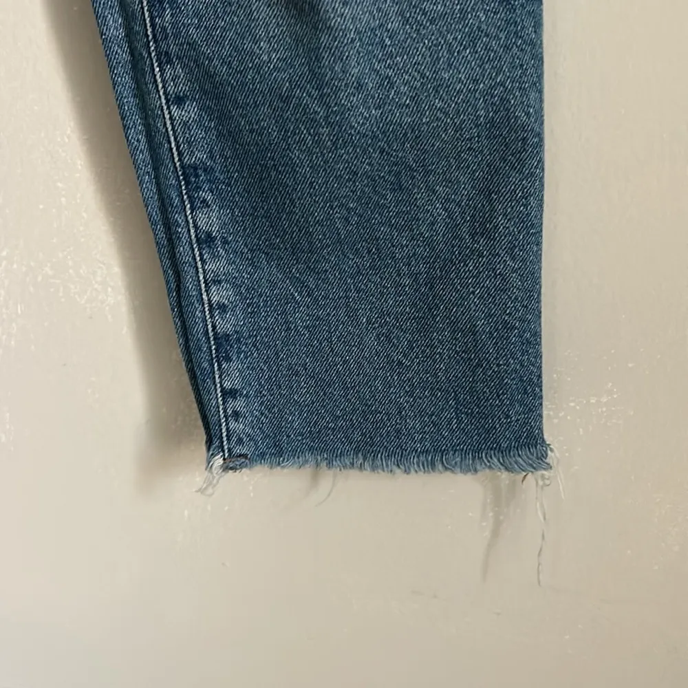 PacSun Women’s 90s Boyfriend Style Medium Wash Denim Raw Hem Jeans - Image 5