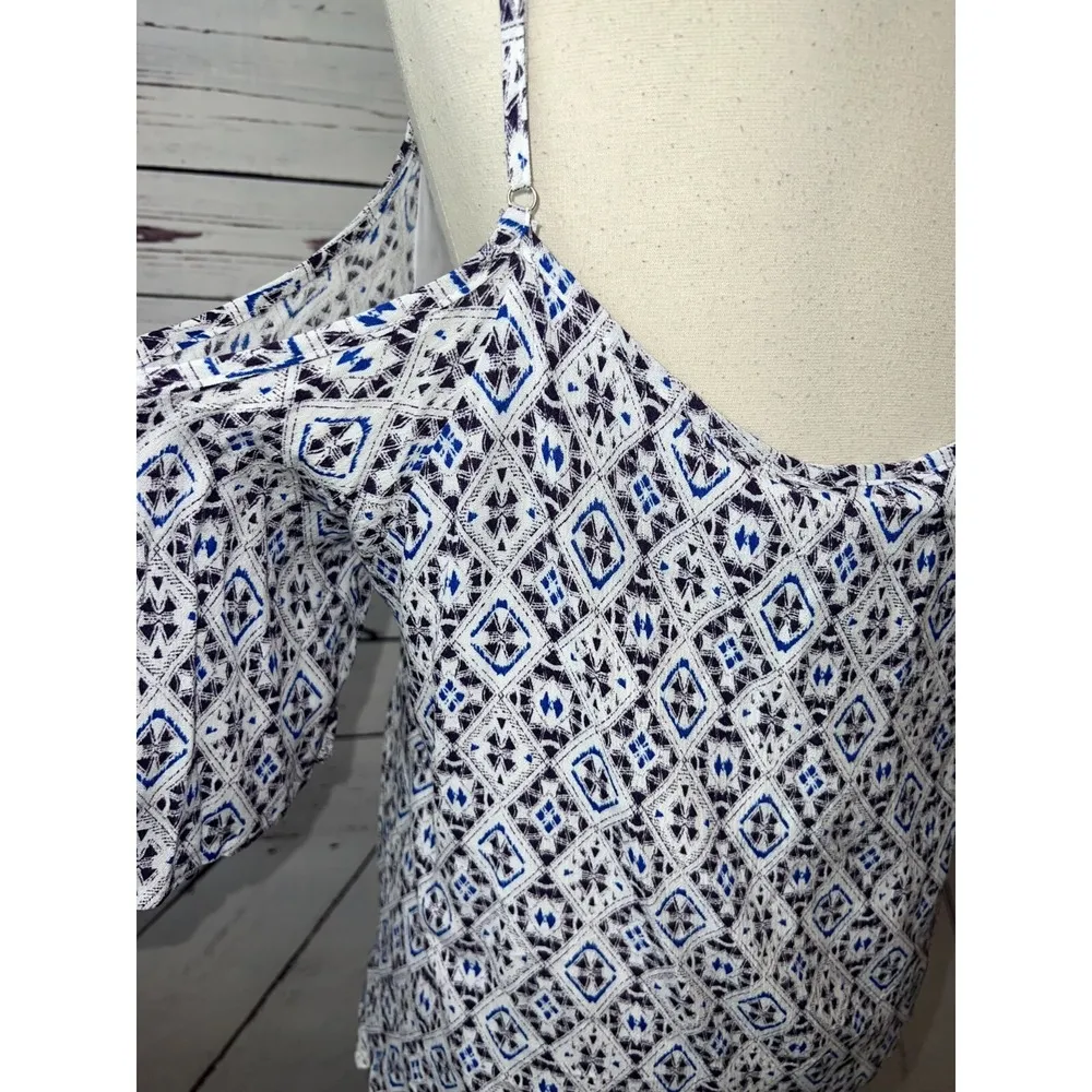 NWT Stitch Fix Langlock Cold Shoulder Blouse Large Skies are Blue shirt Lace Hem - Image 9