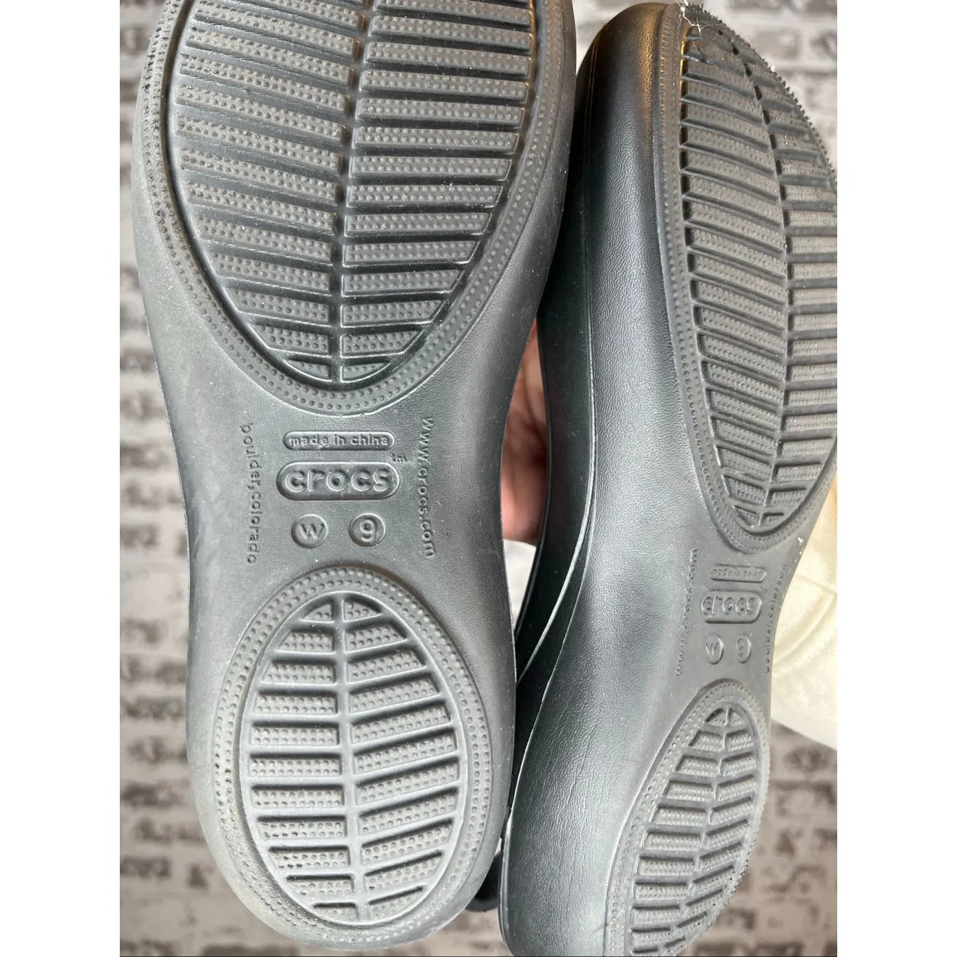 Crocs | women black flat rubber shoes - Image 6