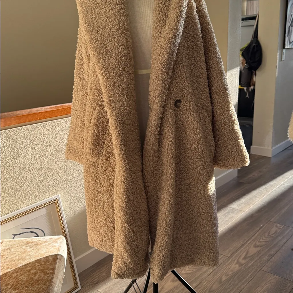 Truth by Republic Cozy Faux Fur oversized long Teddy style trench coat large - Image 5