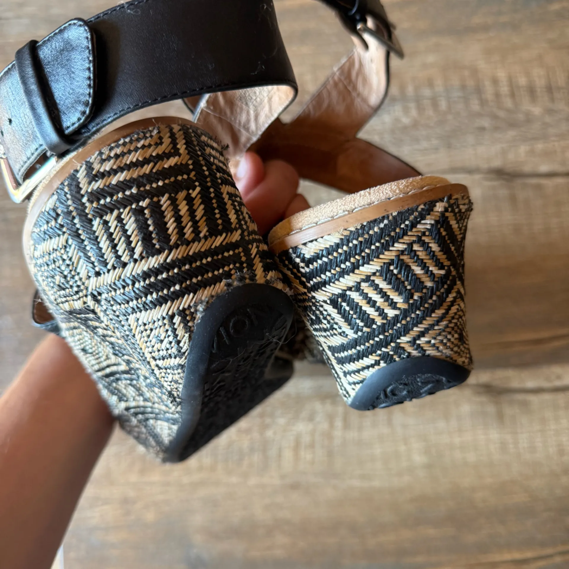 Vionic Cancun Black Leather Wedge Sandals - Image 4