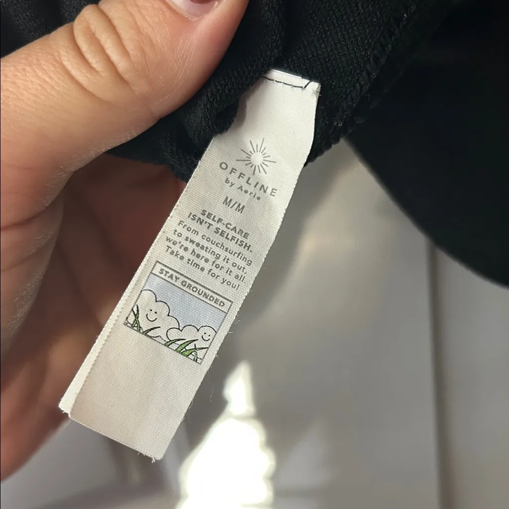 Offline by Aerie Sidewalk Seamless Cropped Shirt Black - Image 4