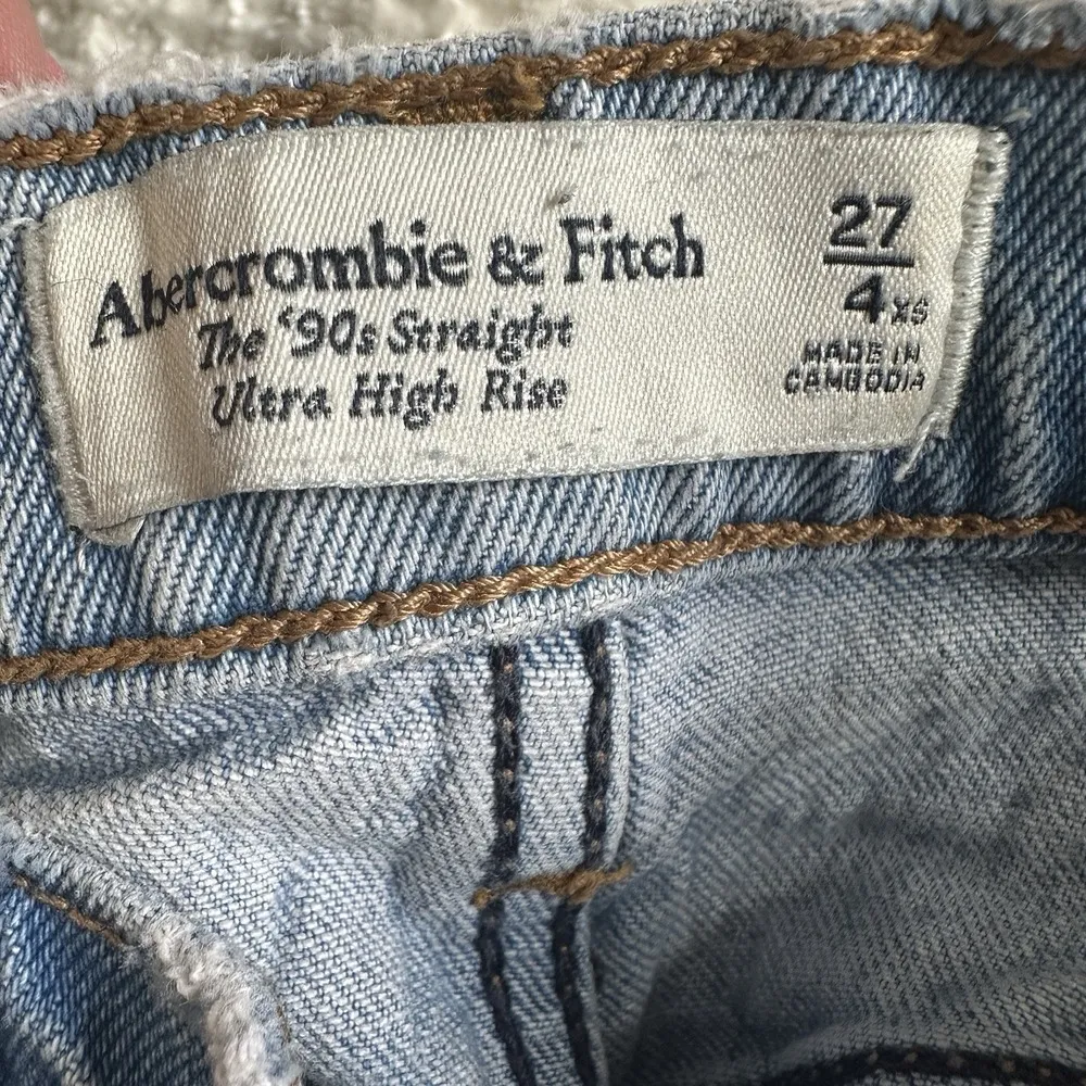 Abercrombie & Fitch Jeans Women's 27/4XS 90s Straight Ultra High Rise Distressed - Image 5