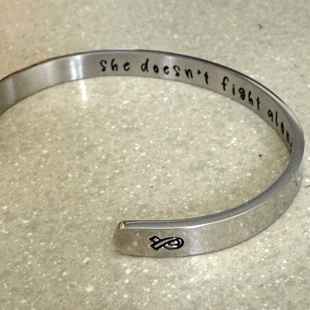 Mantra Band Bracelet She Doesn’t Fight Alone Breast Cancer New Silver - Image 2
