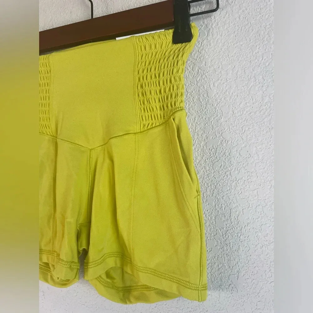 Aerie Offline Real Me Hi-Rise Short Court 4” Biker Short -Chartreuse size XS NWT - Image 2